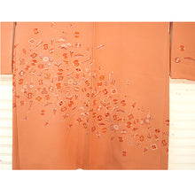 將圖片載入圖庫檢視器 Vintage Haori Kimono Jacket Silk, Dusty Pink base, Lucky Treasure Symbols
