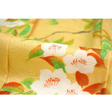 將圖片載入圖庫檢視器 Vintage Haori Kimono Jacket Silk, Golden Yellow base,Cherry Blossoms &amp; Flowing Water
