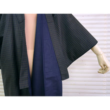 將圖片載入圖庫檢視器 Vintage Japanese Kimono Women&#39;s Robe Silk, Bright Yellow, bokish - dye Kimono （Soft Gradient Effect）
