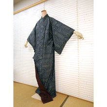 Load image into Gallery viewer, Vintage Japanese Kimono Women&#39;s Robe Silk, Bright Yellow,Bokashi-Dye Kimono (Soft Gradient Effect)
