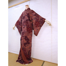 Load image into Gallery viewer, Vintage Japanese Kimono Women&#39;s Robe Silk, Bright Yellow,Bokashi-Dye Kimono (Soft Gradient Effect)
