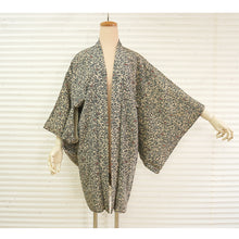 画像をギャラリービューアに読み込む, Vintage Haori Kimono Jacket Silk,karakusa (arabesque) pattern

