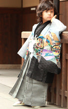 Load image into Gallery viewer, Boy&#39;s Polyester Hakama Set 7 Items  for Japanese Traditional Kimono - Stripe Black

