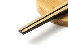 將圖片載入圖庫檢視器 Japanese Bamboo Craft: Chopsticks - Lacquer painted Square BlackJapanese Bamboo Craft: Chopsticks - Lacquer Painted Square Black
