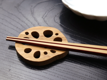 画像をギャラリービューアに読み込む, Japanese Bamboo Craft: Chopstick Rest, Vegetable, Lotus root
