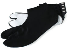 画像をギャラリービューアに読み込む, Men&#39;s Cotton Tabi Socks with 4 Kohaze Clasps for Japanese Traditional Kimono :Black Satin Weave
