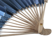 画像をギャラリービューアに読み込む, Men&#39;s Elastic Paper Sensu :Japanese Traditional Folding Fan- Dark Pearl Navy Blue Running Water Pattern
