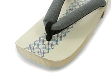 將圖片載入圖庫檢視器 Men&#39;s Paulownia Geta(Japanese Sandals) for Japanse Traditional Kimono/Yukata: *Clogs Natural White Wooden Platform Geometric Pattern Gray Sandal 24.5 - 26.5cm
