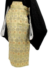 画像をギャラリービューアに読み込む, Boy&#39;s Polyester Hakama Set 7 Items for Japanese Traditional Kimono - Formal Gold Shokkomon
