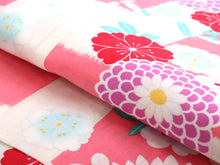 Load image into Gallery viewer, Girl&#39;s Cotton Yukata : Japanese Traditional Clothes : 140 Size - Pink Flowers

