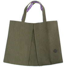 Load image into Gallery viewer, Tote bag, olive green, one point embroidery, camellia of post office, Misuzu song

