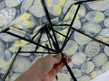 画像をギャラリービューアに読み込む, Folding Umbrella Black  &quot;Me, a Songbird, and a Bell&quot; Misuzu Uta
