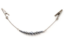 將圖片載入圖庫檢視器 Women&#39;s haori string, blue gray pearl beads clip-on
