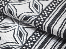 Load image into Gallery viewer, Men&#39;s belt ( Gray color / Water chestnut pattern ) Tie it when you wear a yukata or kimono.
