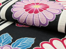 將圖片載入圖庫檢視器 Women&#39;s Yukata Coordinate Set of 5 Items For Beginners :Black and White/Stripe and Chrysanthemum
