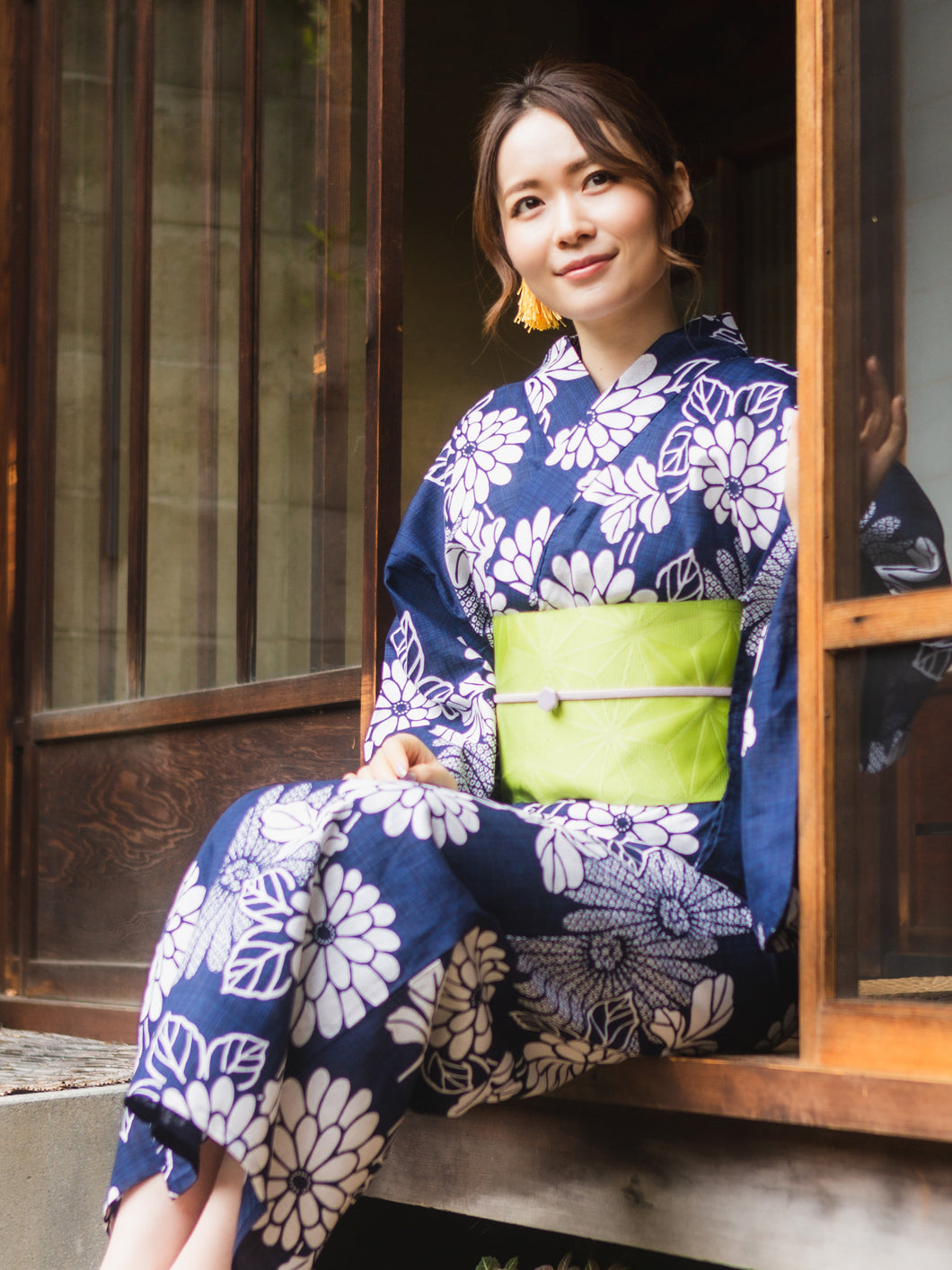 Women's Cotton Yukata Robe: Japanese Traditional Clothes - Deep Navy chrysanthemum