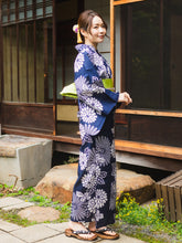 画像をギャラリービューアに読み込む, Women&#39;s Cotton Yukata Robe: Japanese Traditional Clothes - Deep Navy chrysanthemum
