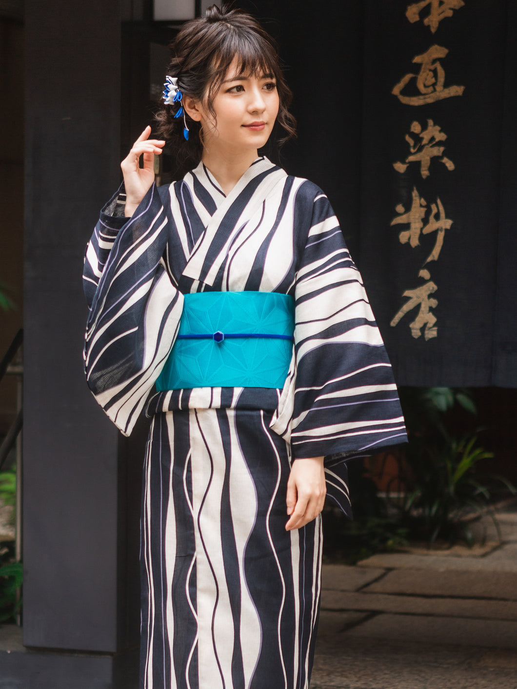 Women's Hemp Cotton Yukata : Japanese Traditional Clothes - Black x Ivory Wavey Stripes
