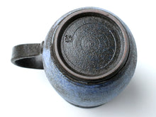 Load image into Gallery viewer, Kyoto Kiyomizu Ware - Beer Mug Nanban Flower Blue
