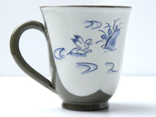 將圖片載入圖庫檢視器 Kiyomizu Yaki Pottery Mug - Frogs Rabbits Sumo 
