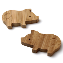 Load image into Gallery viewer, Japanese Bamboo Craft: Animal Magnet Pig
