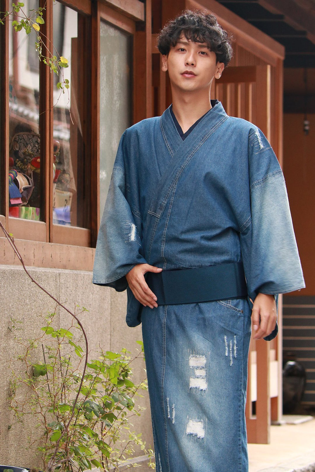 Men's Crush Damaged Denim Unlined Kimono with Pockets Navy: Japanese Traditional Clothes