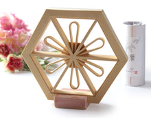 Load image into Gallery viewer, KUMIKO Aroma Wood Set - Flower
