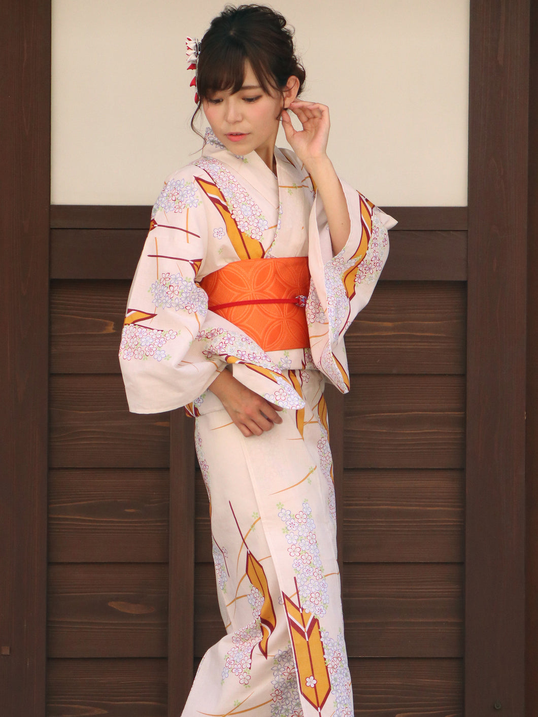 Ladies' Cotton Yukata : Japanese Traditional Clothes - Light Beige Arrow Feather