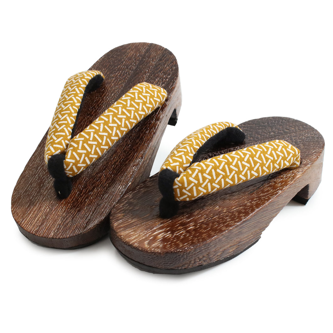 Kid's Wooden Geta (Japanese Sandals) for Japanese Traditional Kimono/Yukata: 16-17cm Kagome Triangle Mastered