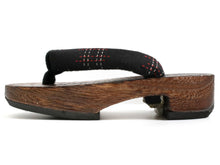 Load image into Gallery viewer, Kid&#39;s Wooden Geta (Japanese Sandals) 16-17cm Igeta-Gasuri Hash Mark Black
