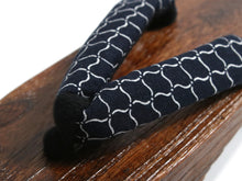 画像をギャラリービューアに読み込む, Kid&#39;s Wooden Geta (Japanese Sandals) for Japanese Traditional Kimono/Yukata:16-17cm Amime Net Black
