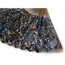 Load image into Gallery viewer, Kyo Sensu :Japanese Traditional Folding Fan and Cover Set - Gray Beige Paisley Pattern
