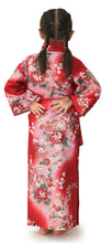 画像をギャラリービューアに読み込む, Girl&#39;s Easy Yukata / Kimono Robe : Japanese Traditional Clothes - Dolls in Color Gradation Red
